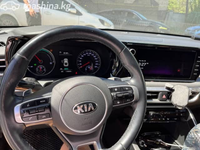 Kia K5 III 2.0hyb AT