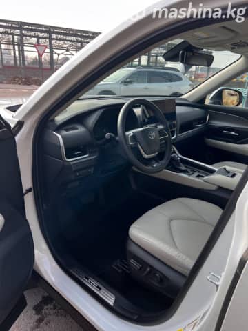 Toyota Grand Highlander 2.5hyb CVT 4WD