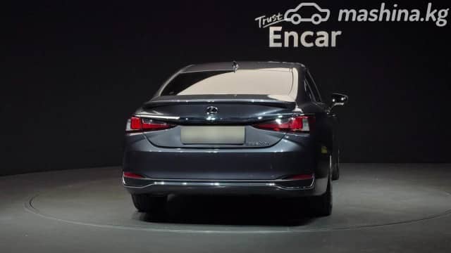 Lexus ES VII Рестайлинг 300h 2.5hyb CVT