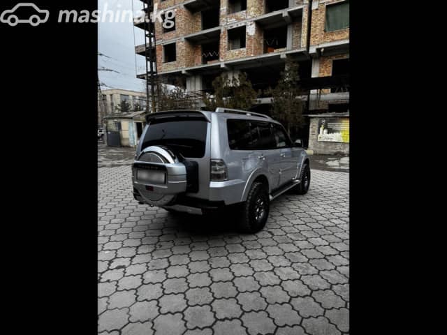 Mitsubishi Pajero IV 3.8 AT 4WD