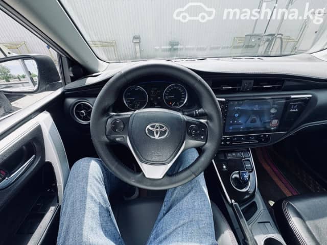 Toyota Corolla XI (E160, E170, E180) Рестайлинг 1 1.8hyb CVT