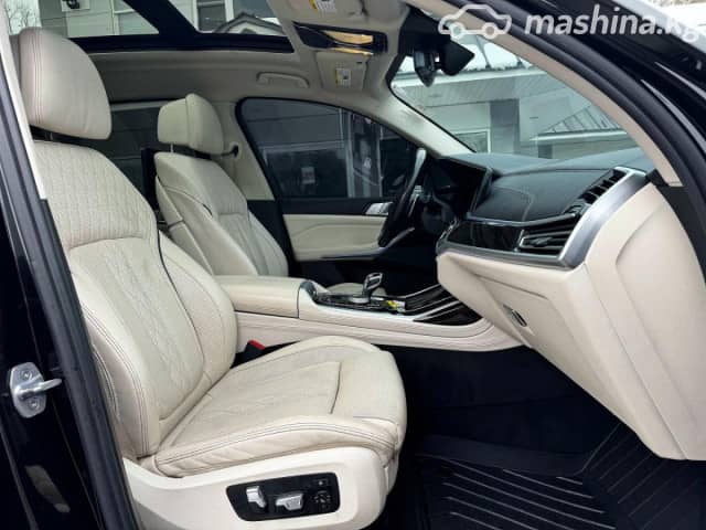 BMW X7 I (G07) 50i 4.4 AT 4WD