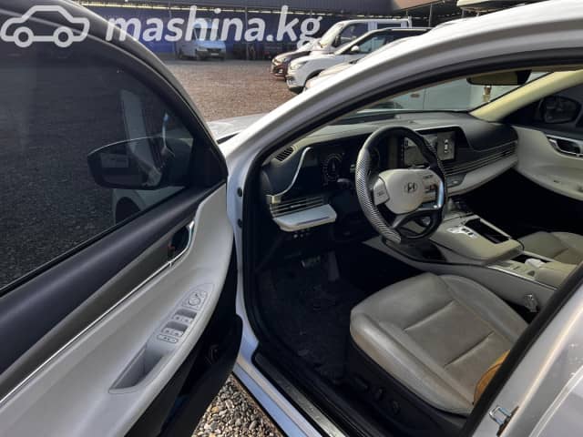 Hyundai Grandeur VI Рестайлинг 2.4hyb AT