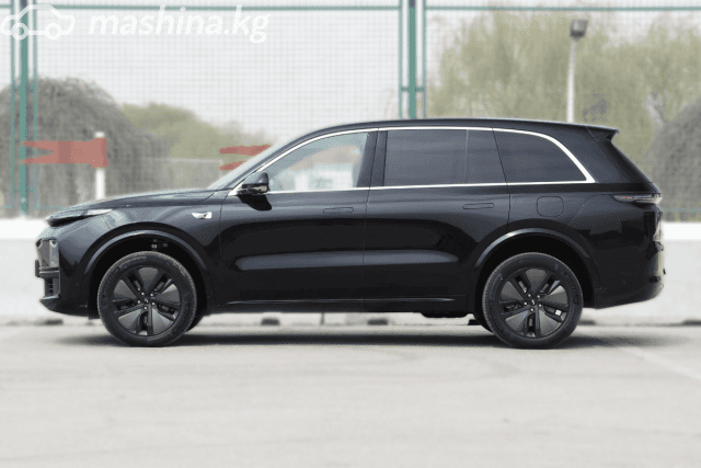 LiXiang L8 Рестайлинг 1.5hyb AT 4WD