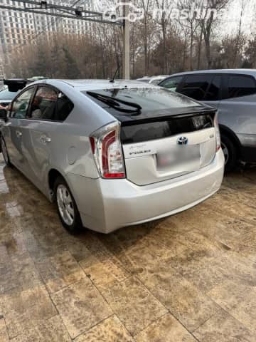 Toyota Prius III Рестайлинг (XW30) 1.8hyb AT