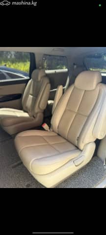 Kia Carnival III 2.2d AT