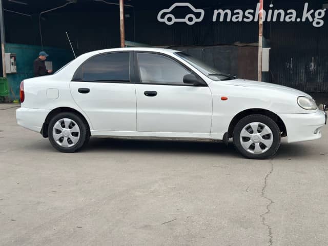 Chevrolet Lanos I 1.5 MT