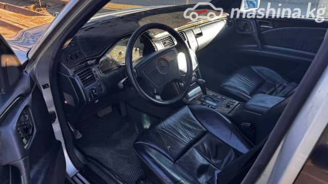 Mercedes-Benz E-Класс II (W210, S210) 320 3.2 AT