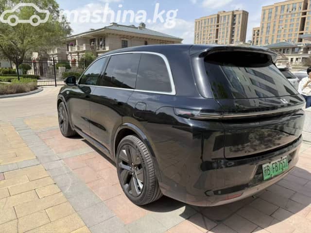 LiXiang L8 Рестайлинг 1.5hyb AT 4WD