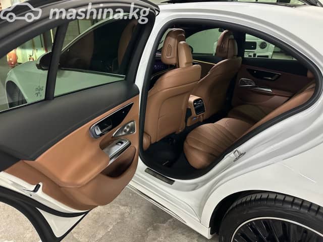 Mercedes-Benz E-Класс VI (W214, S214) 300 2.0 AT 4WD