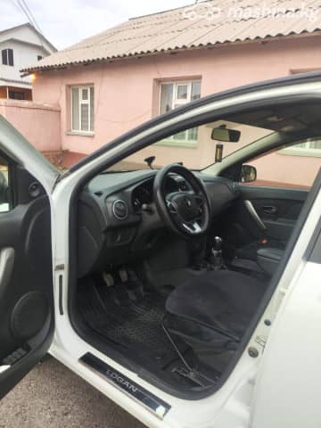 Renault Logan II Рестайлинг 1.6 MT