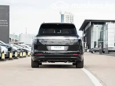Lynk & Co 900 2.0hyb AT 4WD