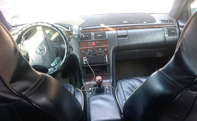 Mercedes-Benz E-Класс II (W210, S210) 230 2.3 MT