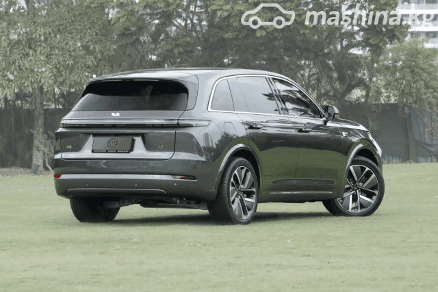 LiXiang L7 Рестайлинг 1.5hyb AT 4WD