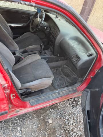 Nissan Primera II (P11) 1.6 MT