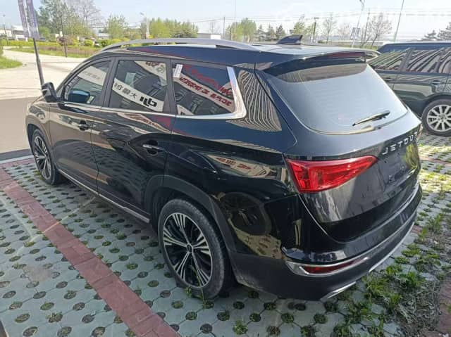 Jetour X90 I 1.6 AMT