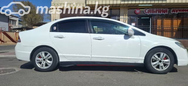 Honda Civic VIII 1.8 AT