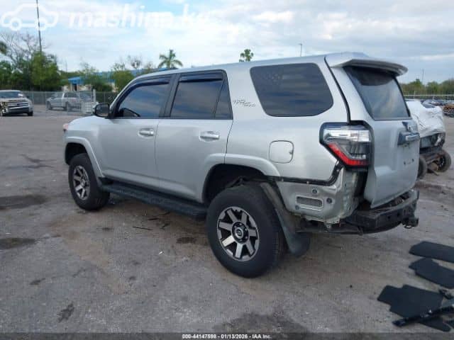 Toyota 4Runner V Рестайлинг 4.0 AT 4WD