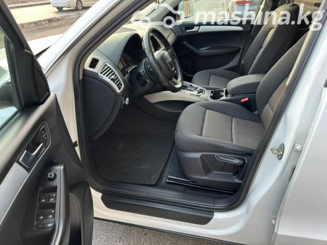 Audi Q5 I 2.0d AT 4WD