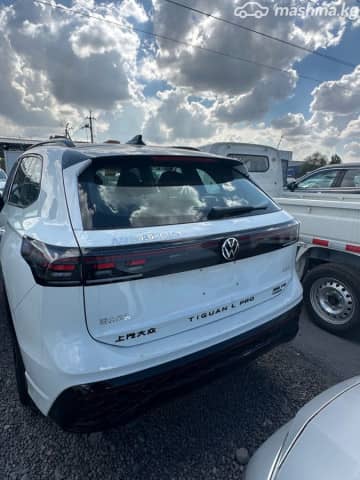Volkswagen Tiguan II (China Market) L 2.0 AMT 4WD