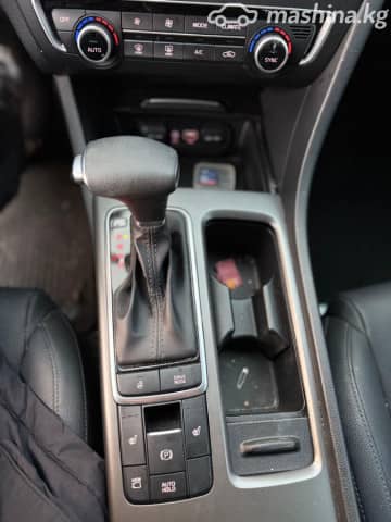 Kia K5 II 2.0 AT