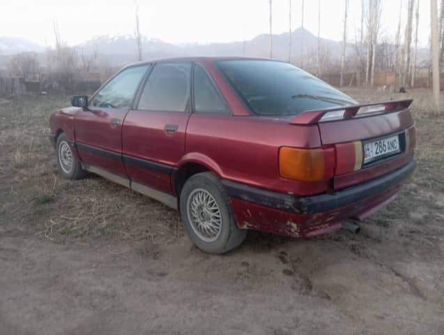 Audi 80 IV (B3) 1.8 MT