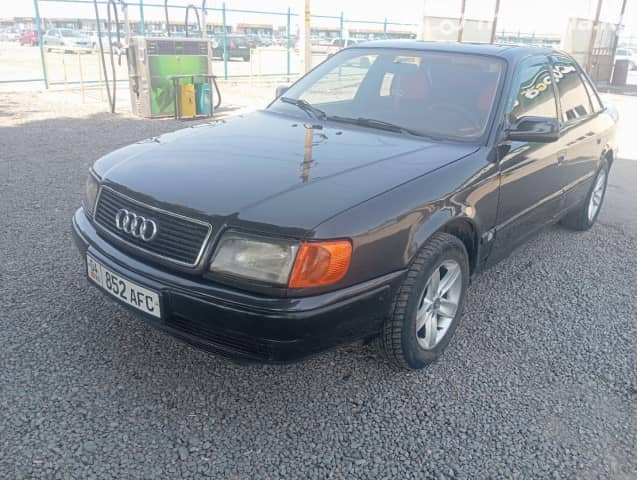 Audi 100 IV (C4) 2.6 MT