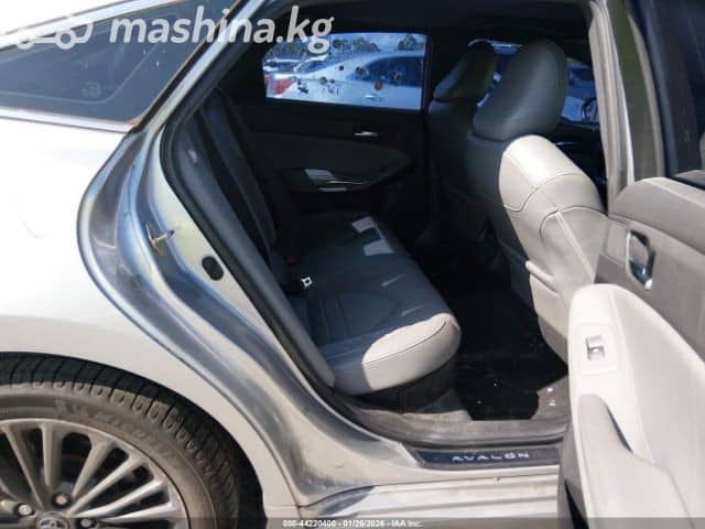 Toyota Avalon V 2.5hyb CVT