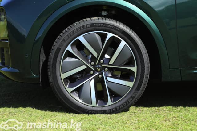 LiXiang L7 Рестайлинг 1.5hyb AT 4WD