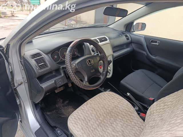 Honda Civic VII Рестайлинг 1.6 AT