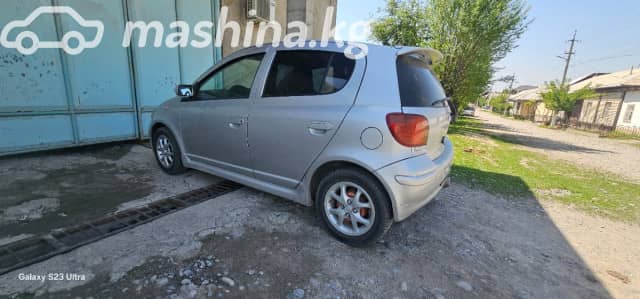 Toyota Yaris I Рестайлинг 1.3 MT