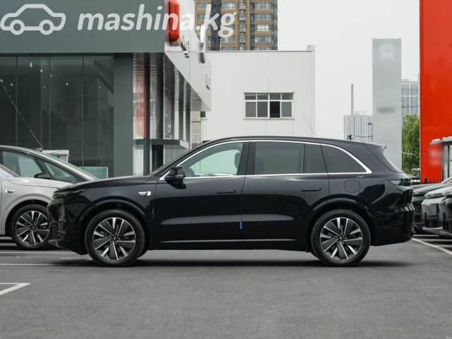LiXiang L6 1.5hyb AT 4WD