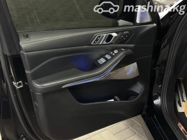 BMW X7 I (G07) Рестайлинг M60i 4.4 AT 4WD