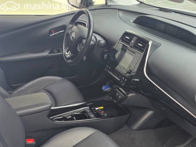 Toyota Prius IV Рестайлинг (XW50) 1.8hyb AT