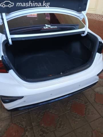 Kia K5 III 1.6 AT 4WD