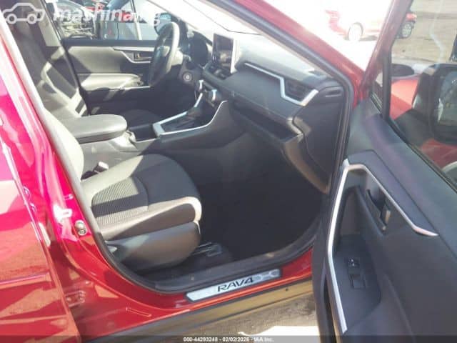 Toyota RAV4 V (XA50) 2.5 AT