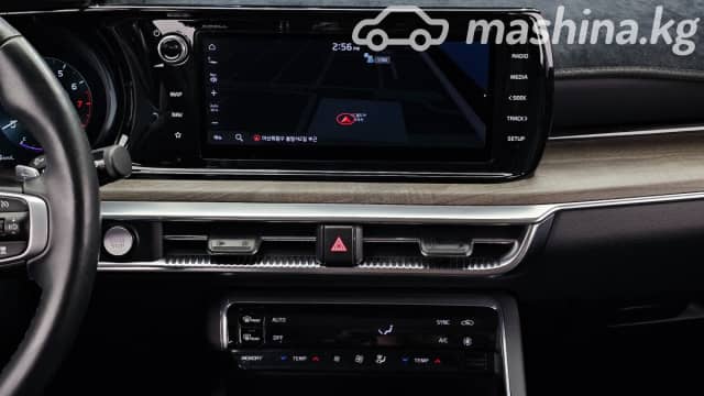 Kia K5 III 1.6 AT