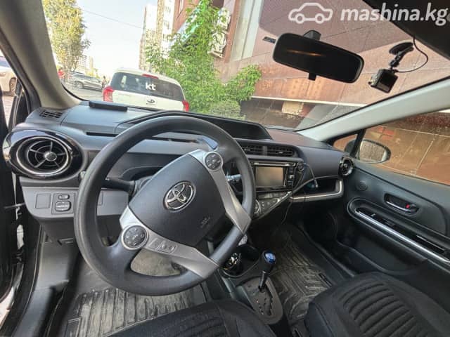 Toyota Prius c I Рестайлинг 1.5hyb AT