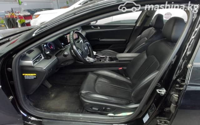 Kia K5 III 2.0 AT
