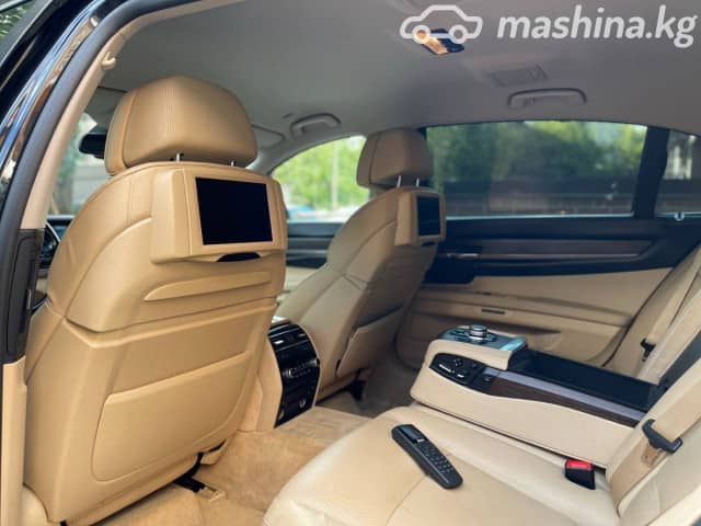 BMW 7 серии V (F01/F02/F04) 750Li xDrive 4.4 AT 4WD