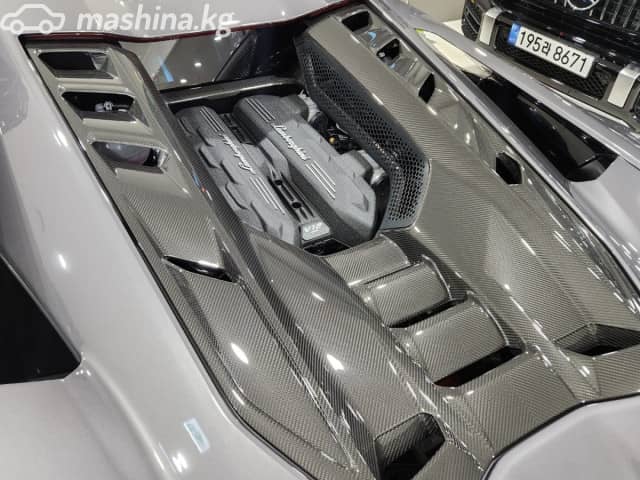 Lamborghini Revuelto 6.5hyb AMT 4WD