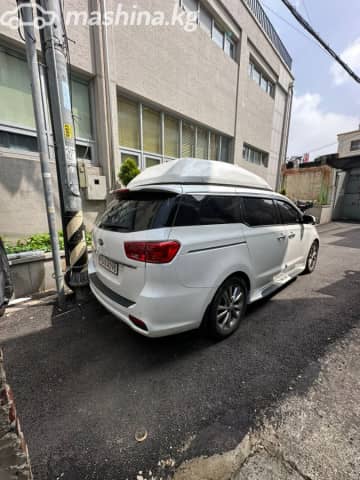 Kia Carnival III 2.2d AT