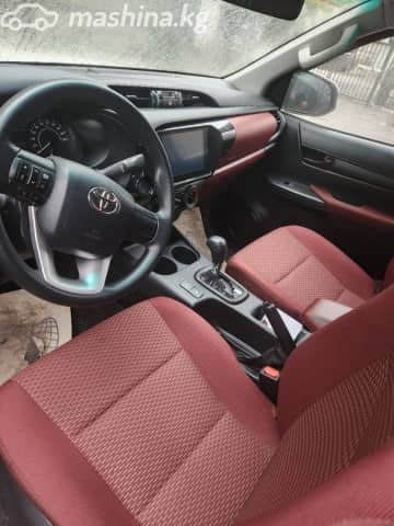 Toyota Hilux VIII Рестайлинг 2.7 AT 4WD