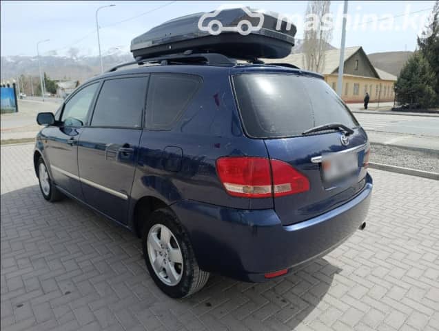 Toyota Avensis Verso 2.0 MT