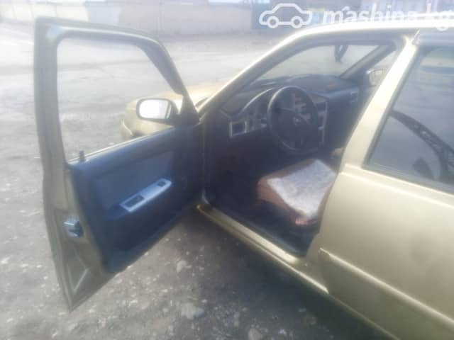 Daewoo Nexia I Рестайлинг 1.5 MT