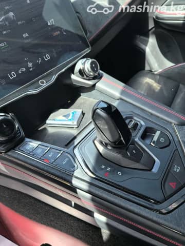 Lynk & Co 05 2.0 AT 4WD