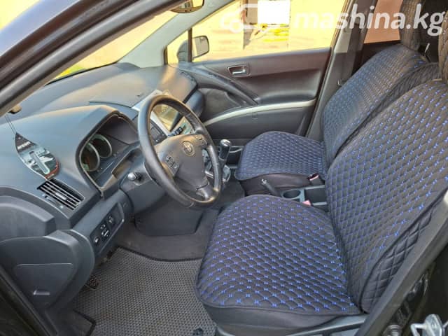 Toyota Corolla Verso I Рестайлинг 2.2d MT