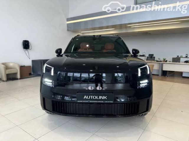 Lynk & Co 900