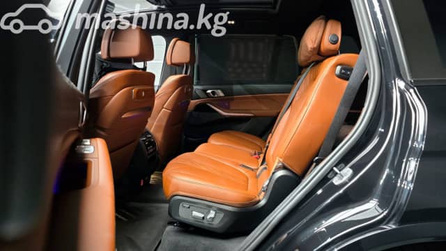 BMW X7 I (G07) Рестайлинг 40i 3.0 AT 4WD