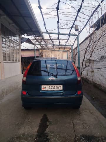 Nissan Almera Tino 1.8 MT